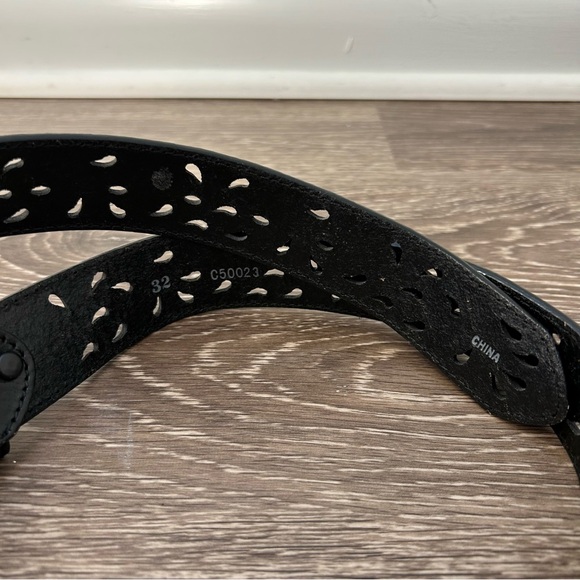 SOLD Tony Lama Ladies Black Filigree Trophy Western Belt / Size 32 - Picture 4 of 5